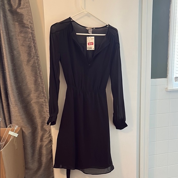 H&M Black Sheath Dress with Bishop Sleeves and V-neck - Picture 1 of 13